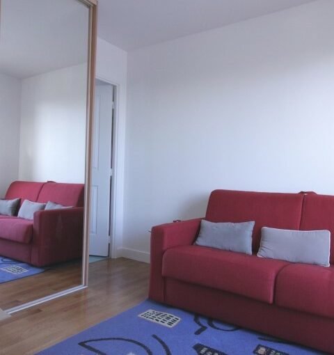 04E-Small-480x510 Accueil